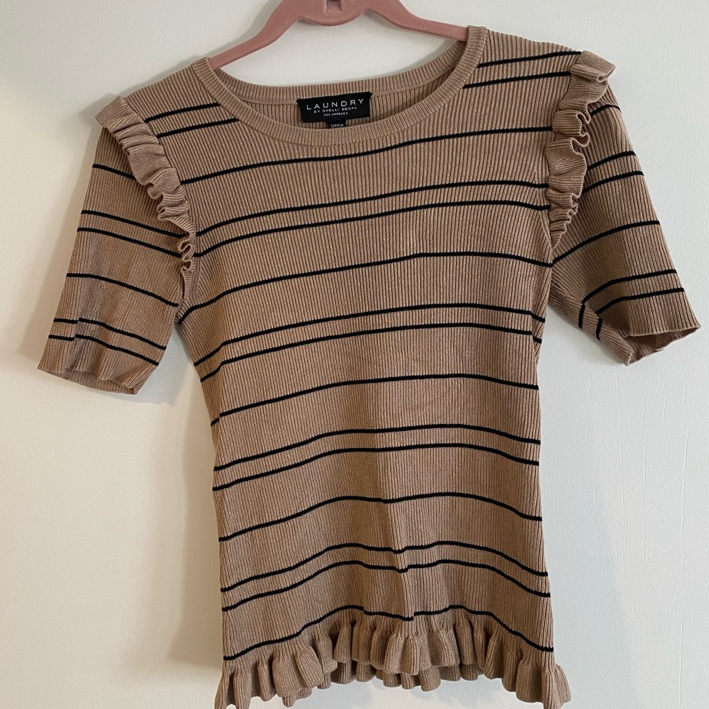 💼 biz clothes bundle 5 for $30 💼 Striped short sleeve sweater